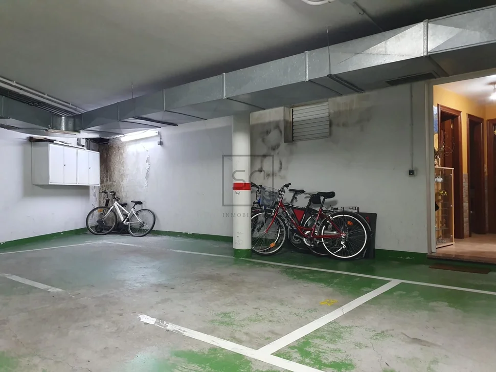 Chalet con ascensor y 2 plazas de garaje en el alto castaño, narón