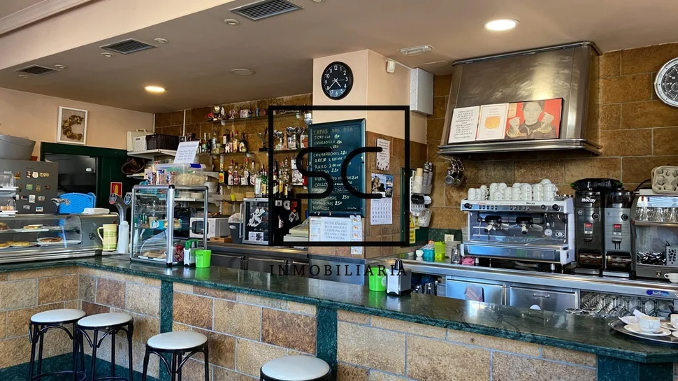 Oportunidad para negocio de hosteleria en santa cruz centro, oleiros