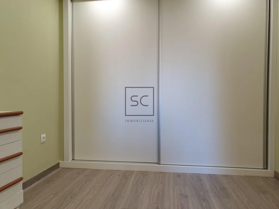 Casa de 3 plantas con finca en sedes-narón