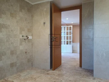 Casa de 3 plantas con finca en sedes-narón