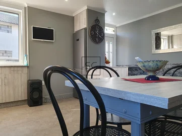 Casa de 3 plantas con finca en sedes-narón