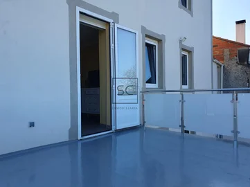 Casa de 3 plantas con finca en sedes-narón