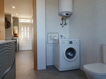 Casa de 3 plantas con finca en sedes-narón