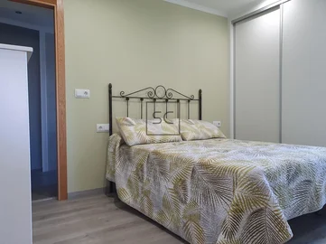 Casa de 3 plantas con finca en sedes-narón