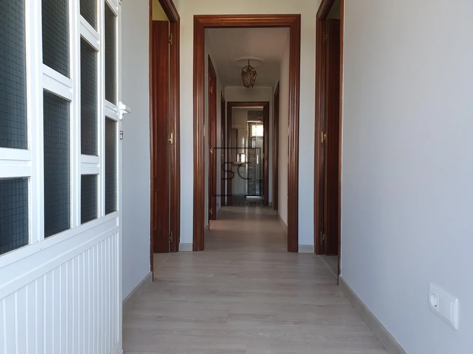 Casa de 3 plantas con finca en sedes-narón