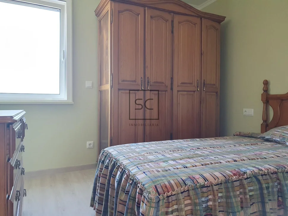 Casa de 3 plantas con finca en sedes-narón