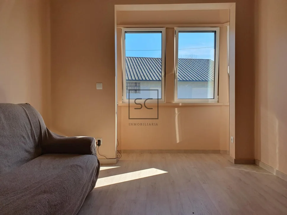 Casa de 3 plantas con finca en sedes-narón