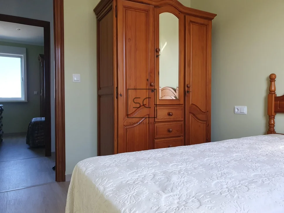 Casa de 3 plantas con finca en sedes-narón