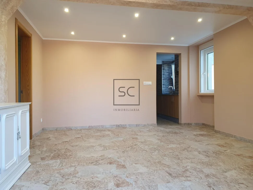 Casa de 3 plantas con finca en sedes-narón