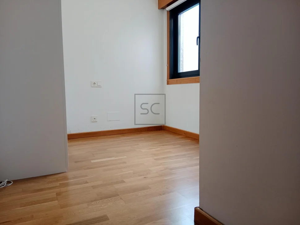 Apartamento con una pequeña terraza