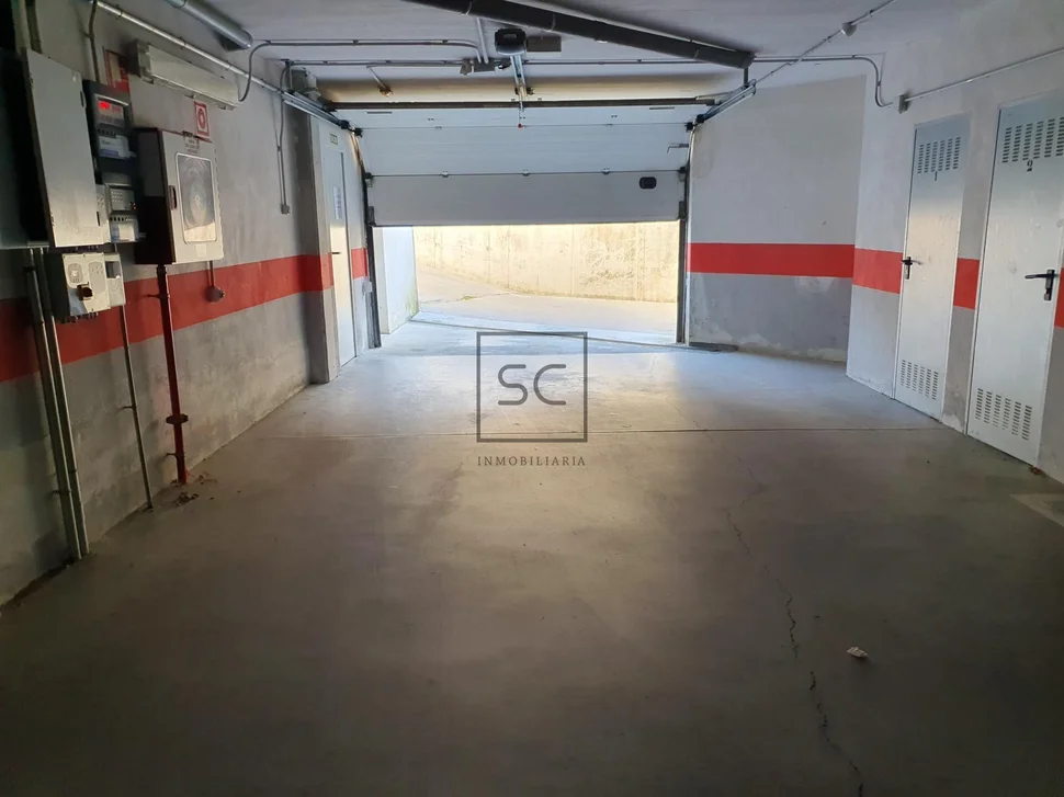 Apartamento con una pequeña terraza