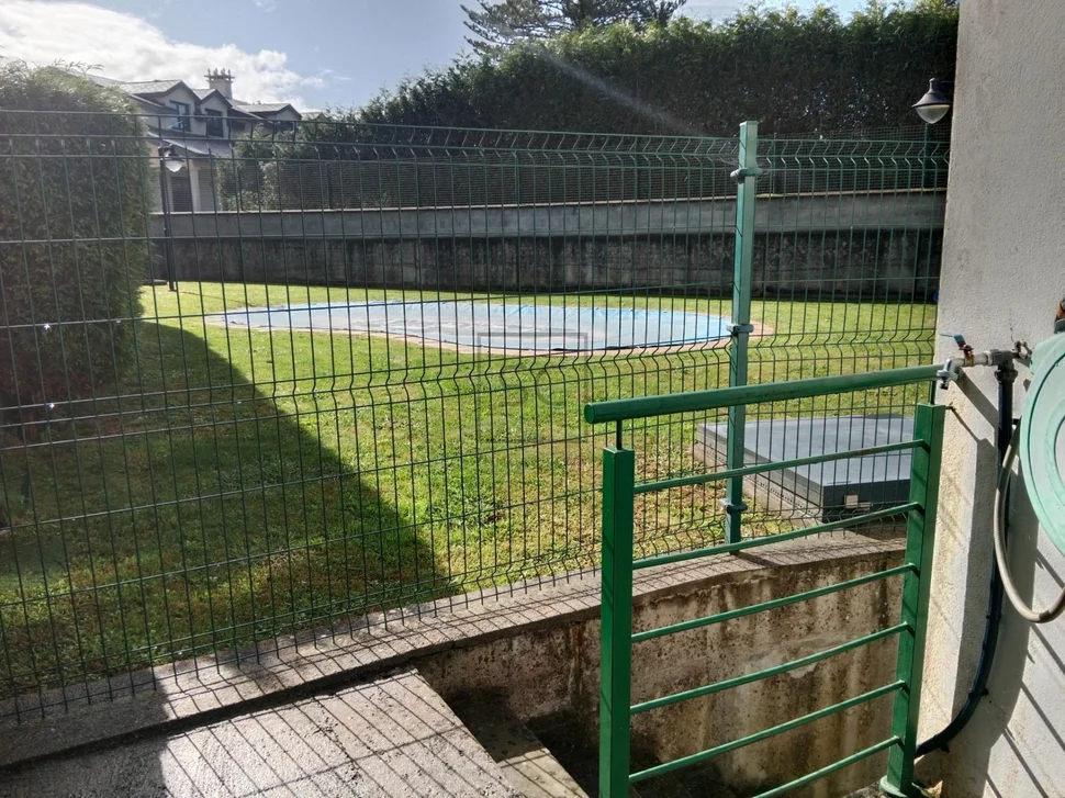 Apartamento con una pequeña terraza