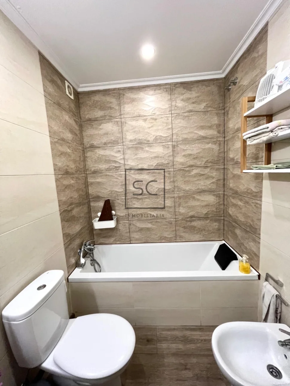 Piso con garaje y trastero en la gándara, narón