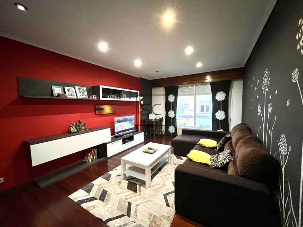 Piso con garaje y trastero en la gándara, narón