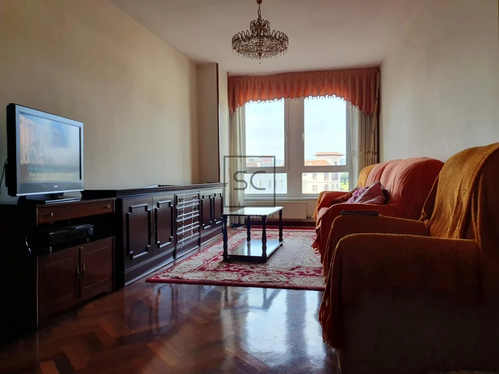 Piso con plaza de garaje y trastero en alto castaño, narón