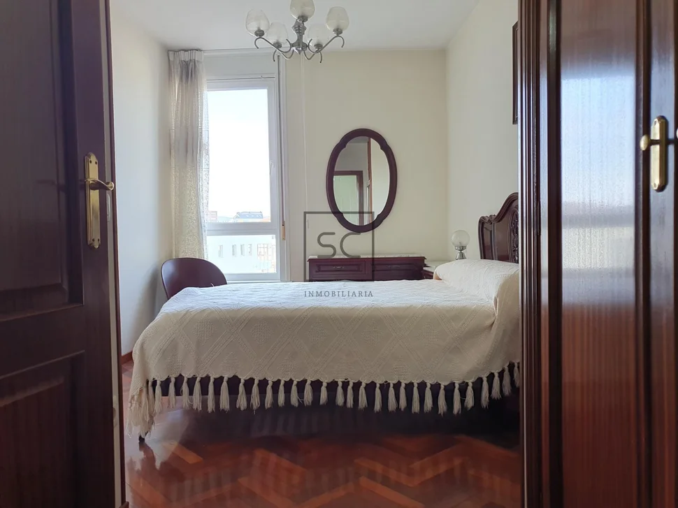 Piso con plaza de garaje y trastero en alto castaño, narón