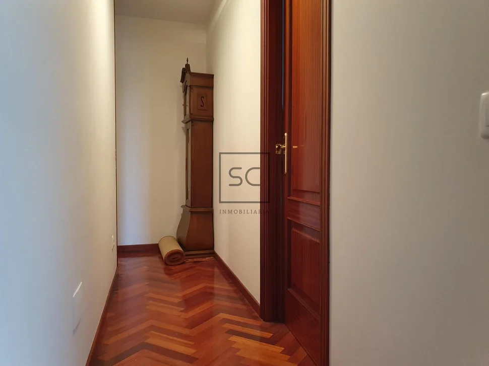 Piso con plaza de garaje y trastero en alto castaño, narón