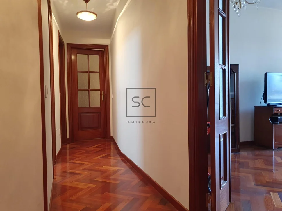 Piso con plaza de garaje y trastero en alto castaño, narón