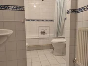 Piso con tres habitaciones en freieiro, narón