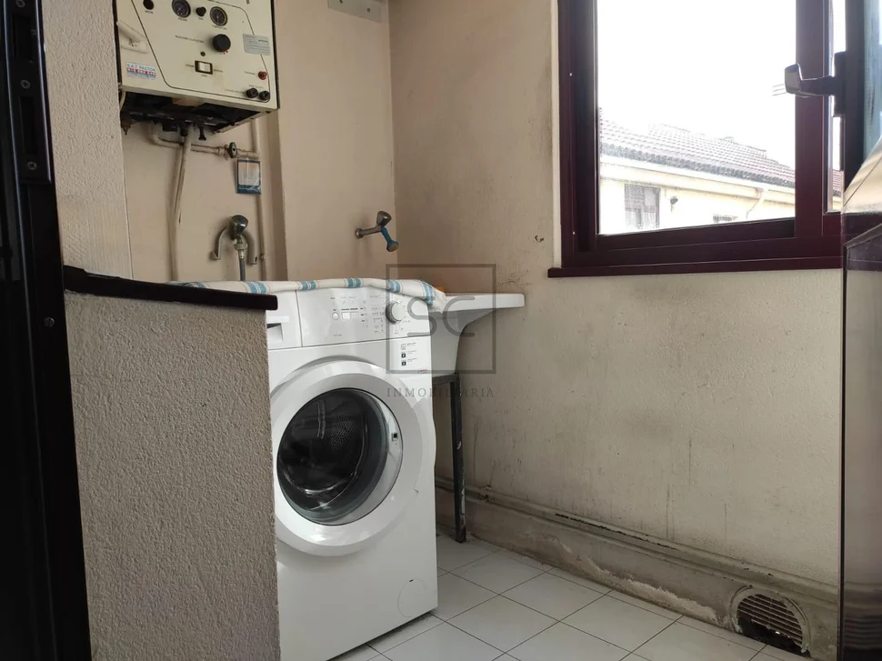 Piso con tres habitaciones en freieiro, narón