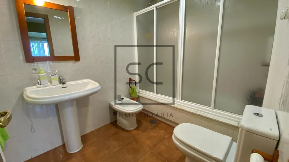 Ático duplex con impresionantes vistas a la ria y a la playa de santa cristina en eirís, a coruña