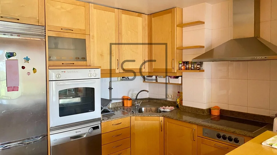 Ático duplex con impresionantes vistas a la ria y a la playa de santa cristina en eirís, a coruña