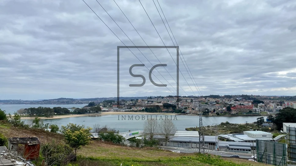 Ático duplex con impresionantes vistas a la ria y a la playa de santa cristina en eirís, a coruña