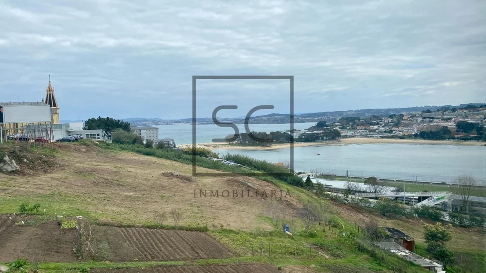 Ático duplex con impresionantes vistas a la ria y a la playa de santa cristina en eirís, a coruña