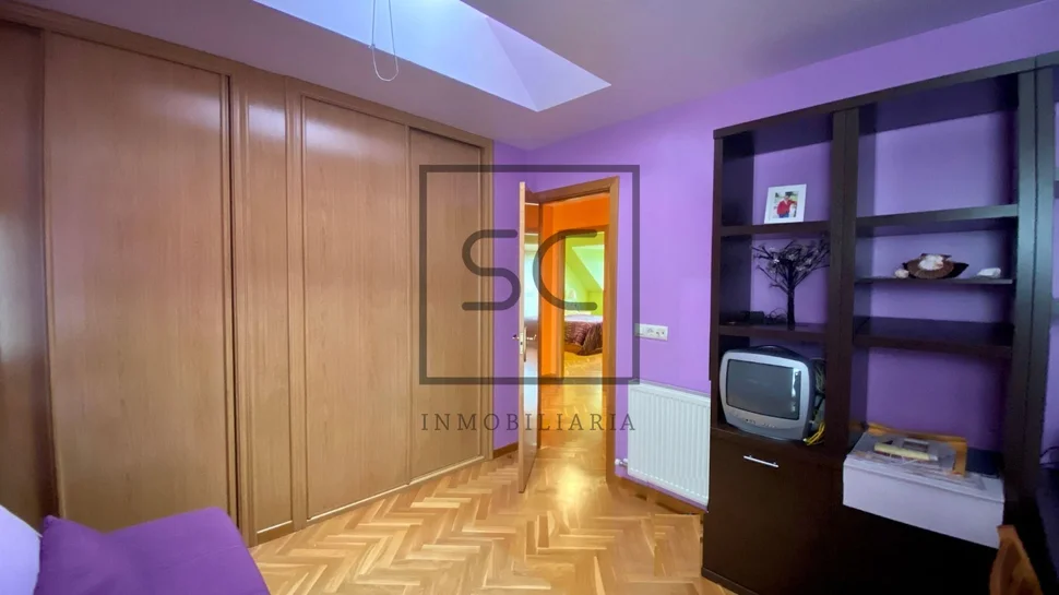 Ático duplex con impresionantes vistas a la ria y a la playa de santa cristina en eirís, a coruña