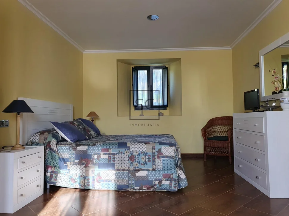 Casa de piedra en labacencos, moeche