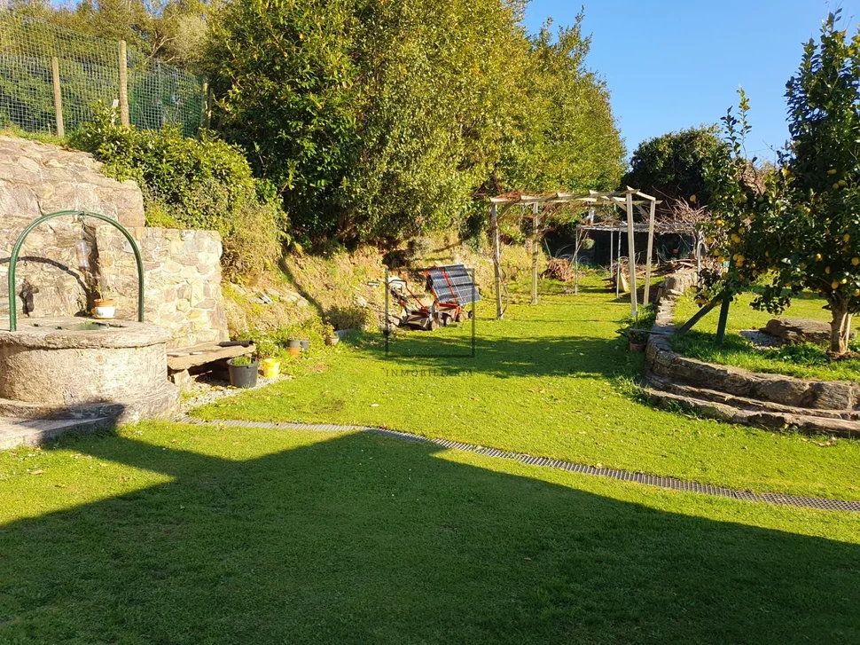 Casa de piedra en labacencos, moeche