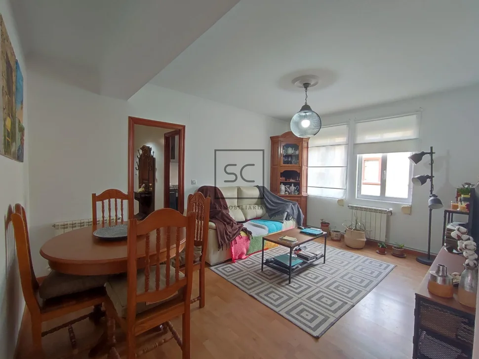 Luminoso piso en caranza