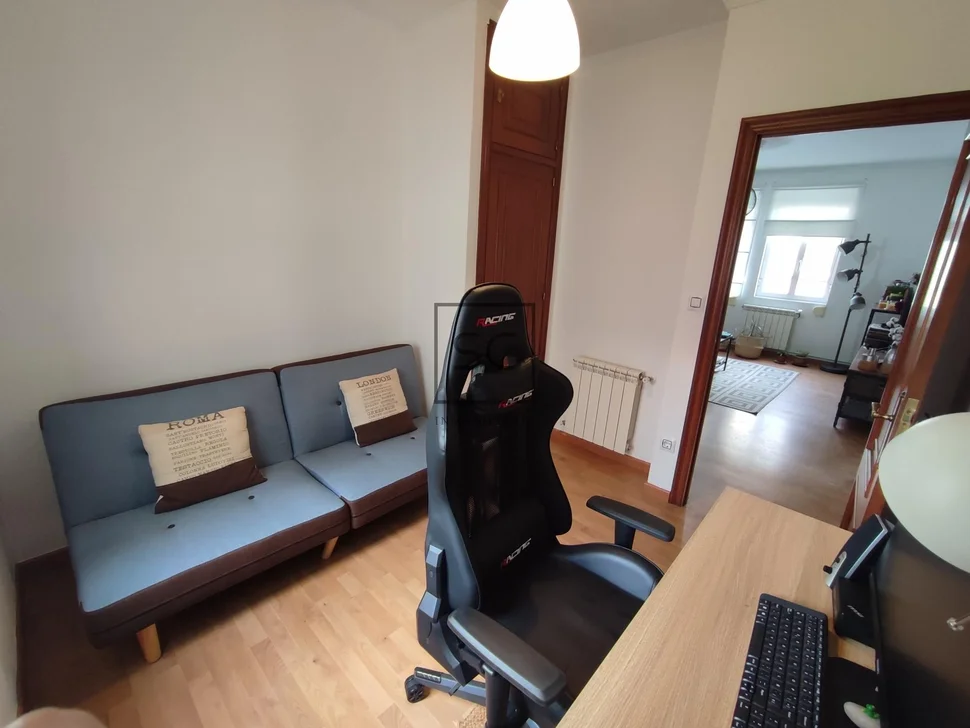 Luminoso piso en caranza