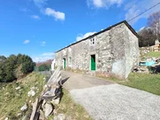 Casa de piedra para reformar en somozas