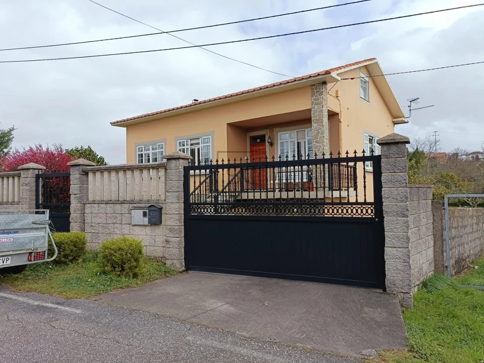 Casa con 6 habitaciones en castro