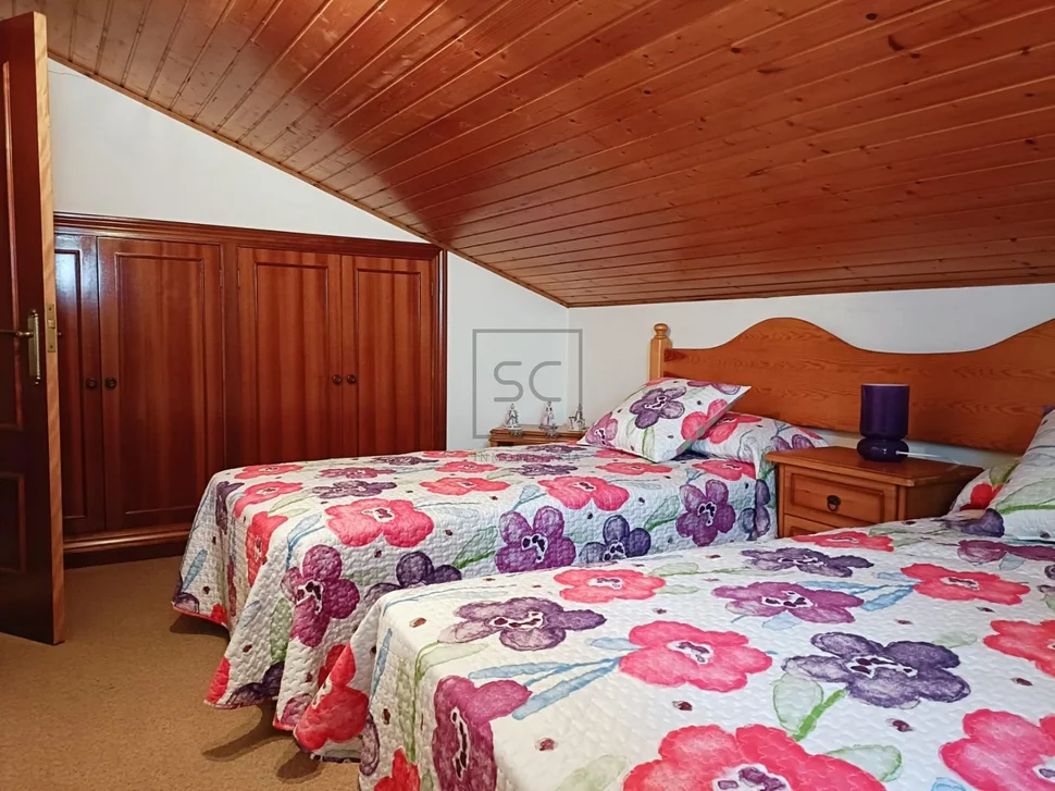 Casa con 6 habitaciones en castro