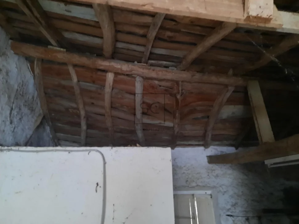 Casa adosada en piedra para reforma