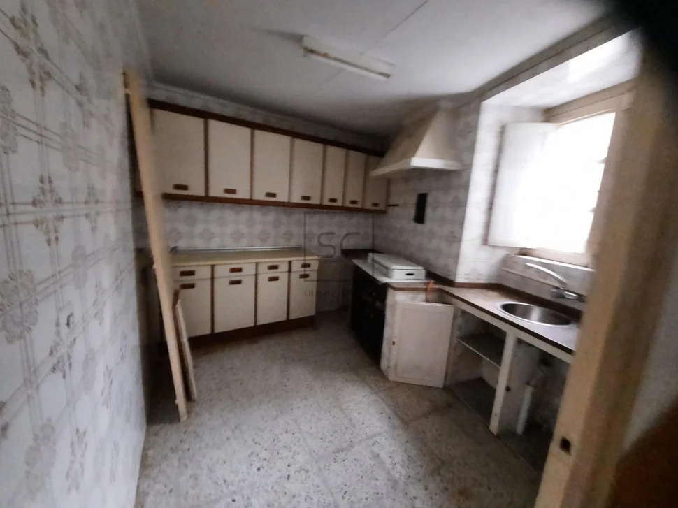 Casa adosada en piedra para reforma