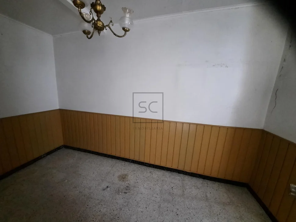 Casa adosada en piedra para reforma