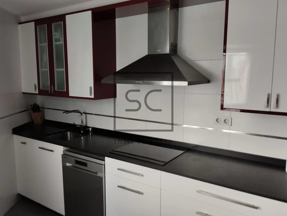 Piso con ascensor, garaje y trastero en el centro de carral