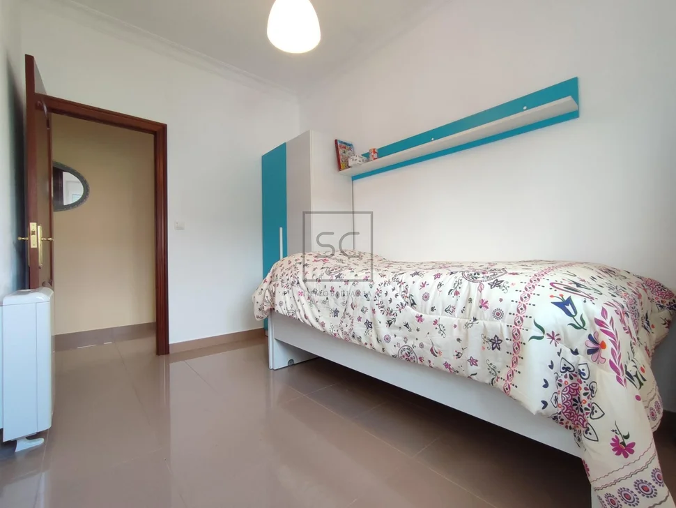 Potente adosado en la zona de fene