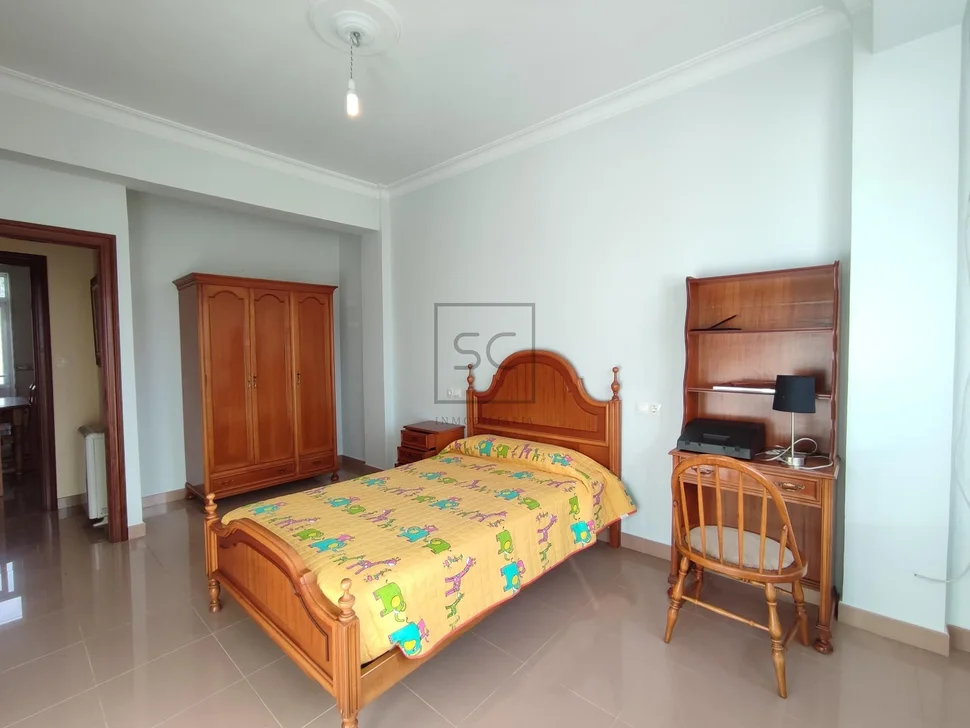 Potente adosado en la zona de fene