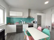 Potente adosado en la zona de fene