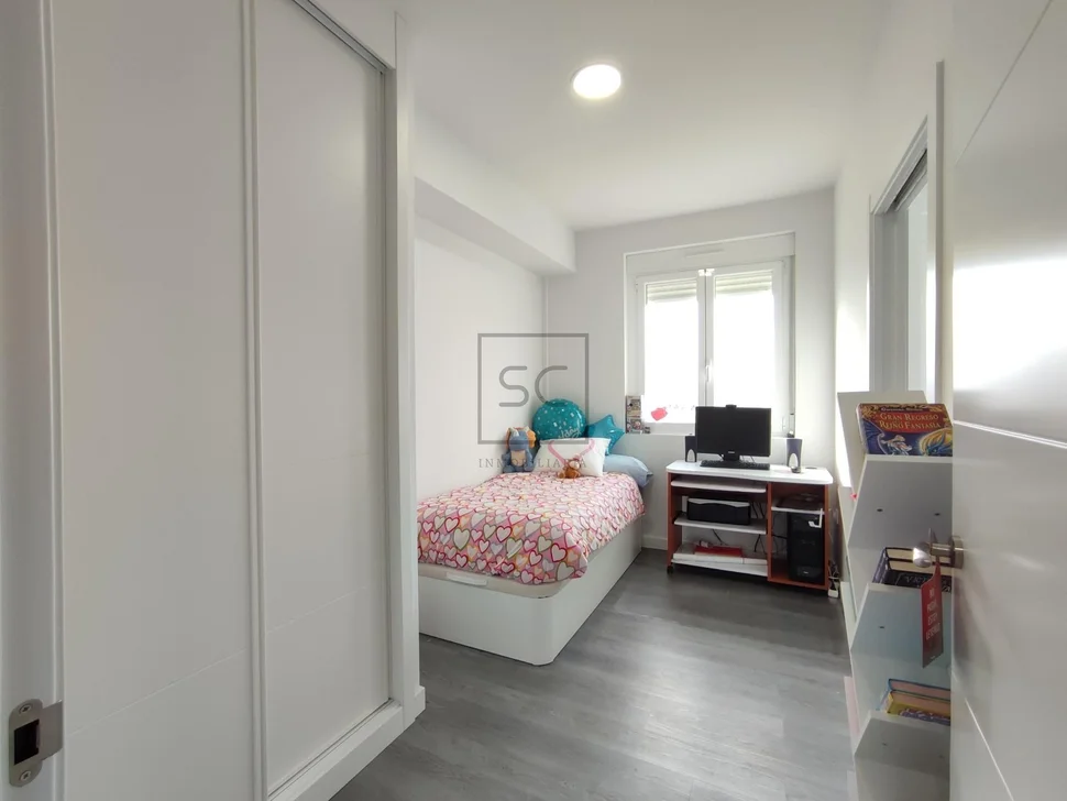 Potente adosado en la zona de fene