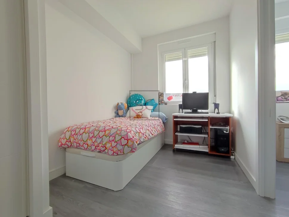 Potente adosado en la zona de fene