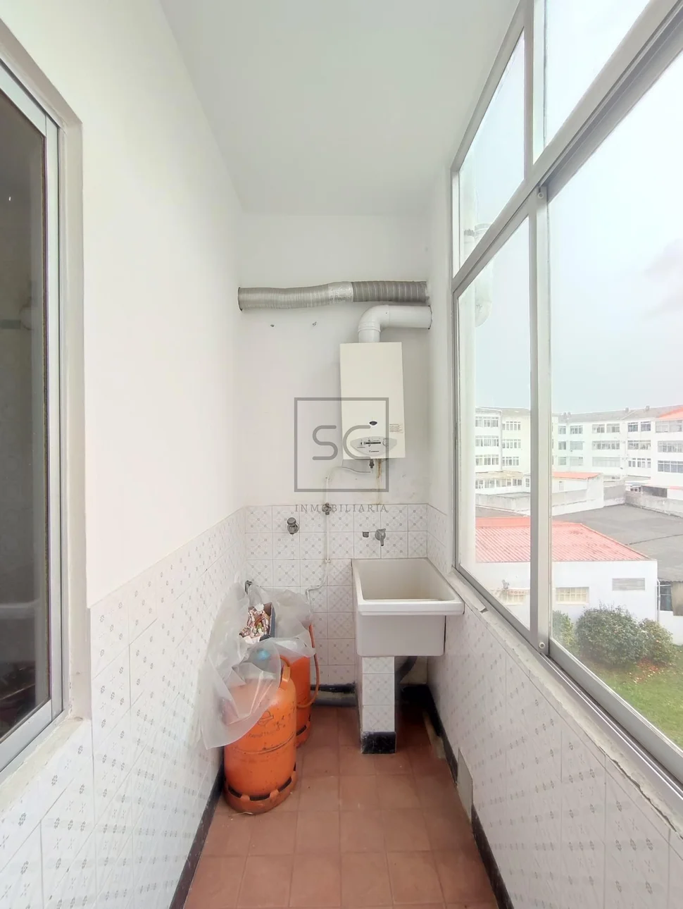 Luminoso apartamento para reforma integral en ferrol