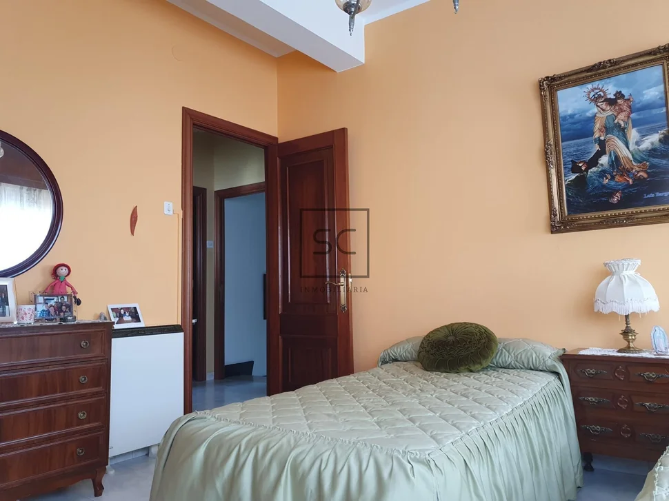 Casa con finca y garaje