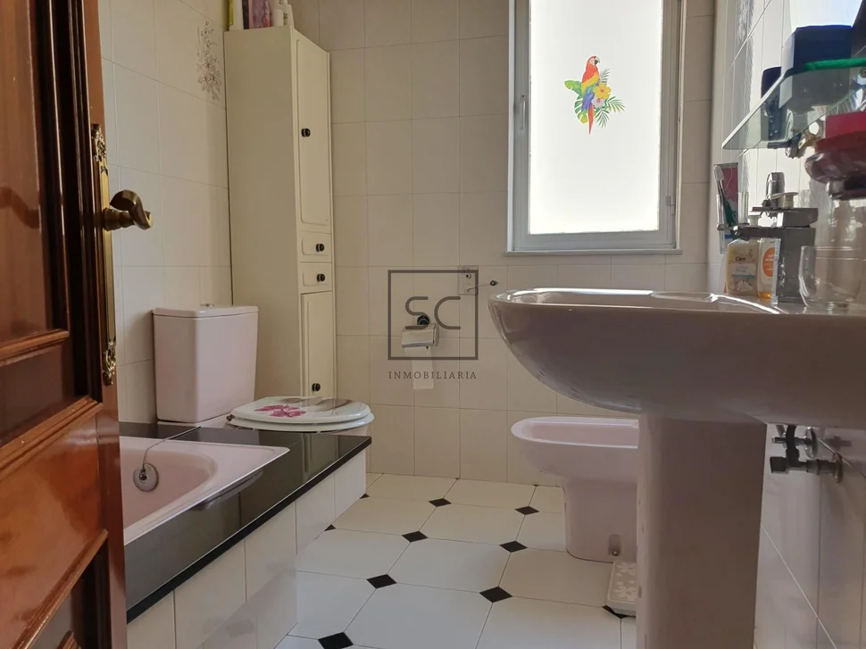 Casa con finca y garaje