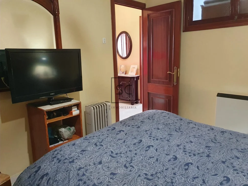 Casa con finca y garaje