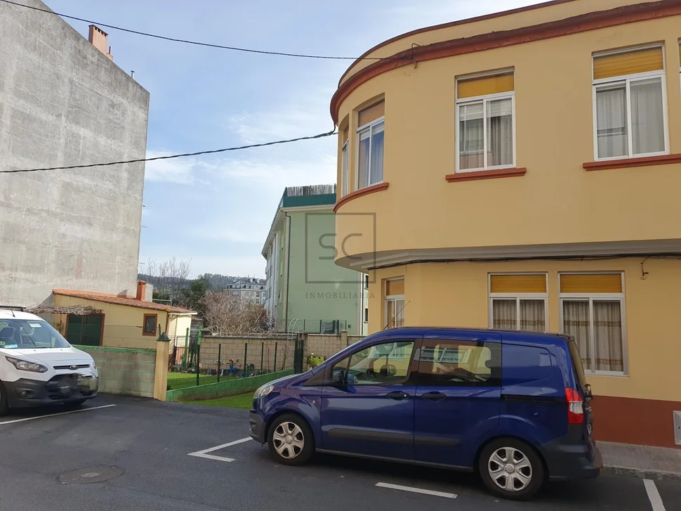 Casa con finca y garaje